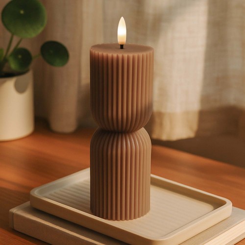 LED Zandloper kaars 23cm, vlameffect, bruin - Ø7,5cm, afstandsbediening, timer, echte was