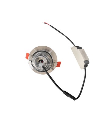 Een dimbare 12V inbouwspot geschikt voor montage in plafonds.